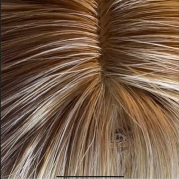 Synthetic Blonde Wig - Picture 8 of 8